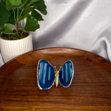 Load image into Gallery viewer, Dyed Agate Butterflies
