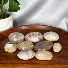 Load image into Gallery viewer, Flower Agate Palm Stones
