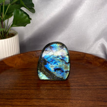 Load image into Gallery viewer, Labradorite Free Forms
